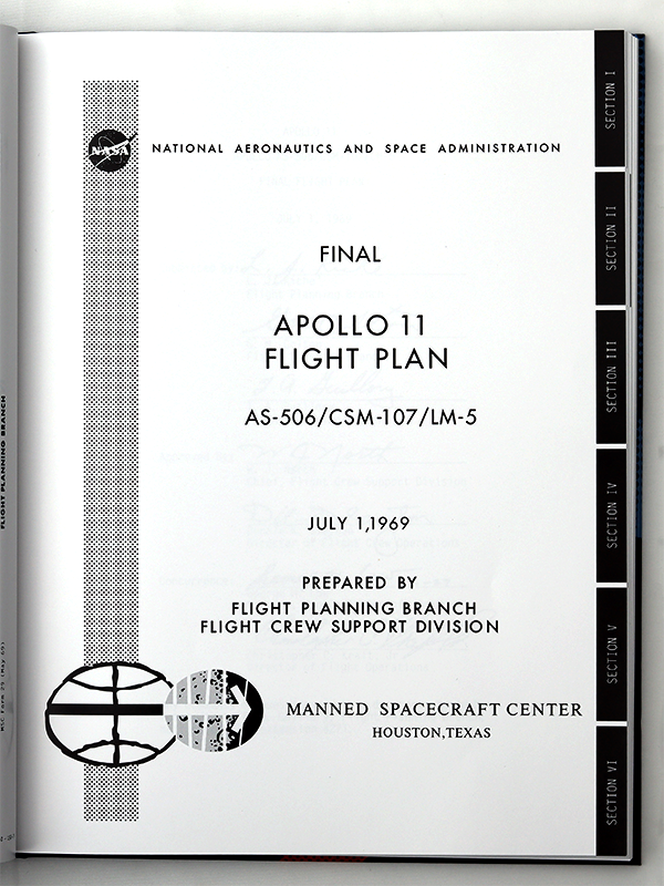 Apollo 11 Flight Plan : Relaunched interior or flat cover preview
